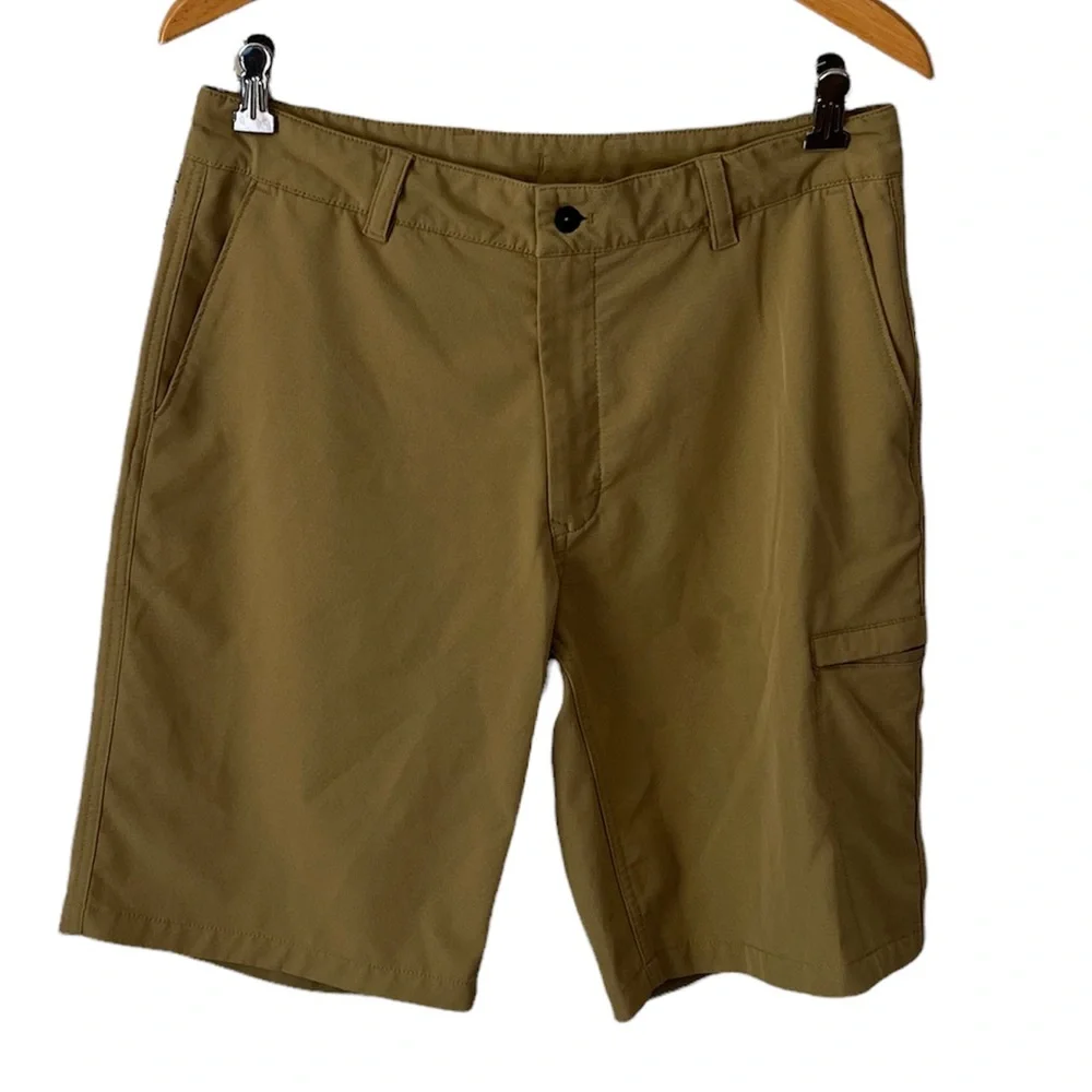The North Face FLASHDRY Khaki Shorts Size 32